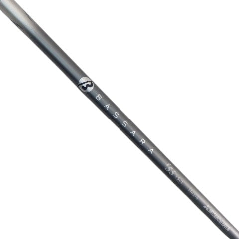 Titleist: 913D2 10.5° Driver Graphite Regular Right Hand