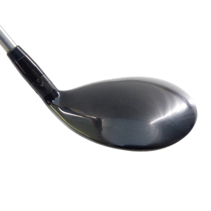 Titleist: 915F 3w Fairway Wood Graphite Seniors Right Hand