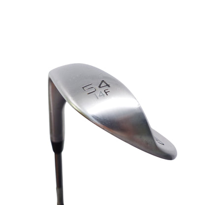 Titleist: Vokey SM10 Tour Chrome 54° Wedge Steel Wedge Right Hand