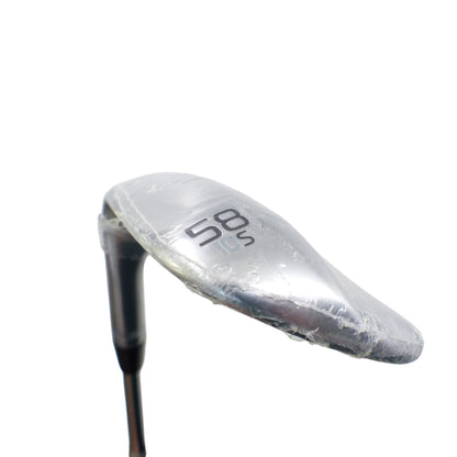 Titleist: Vokey SM10 Tour Chrome 58° Wedge Steel Wedge Right Hand